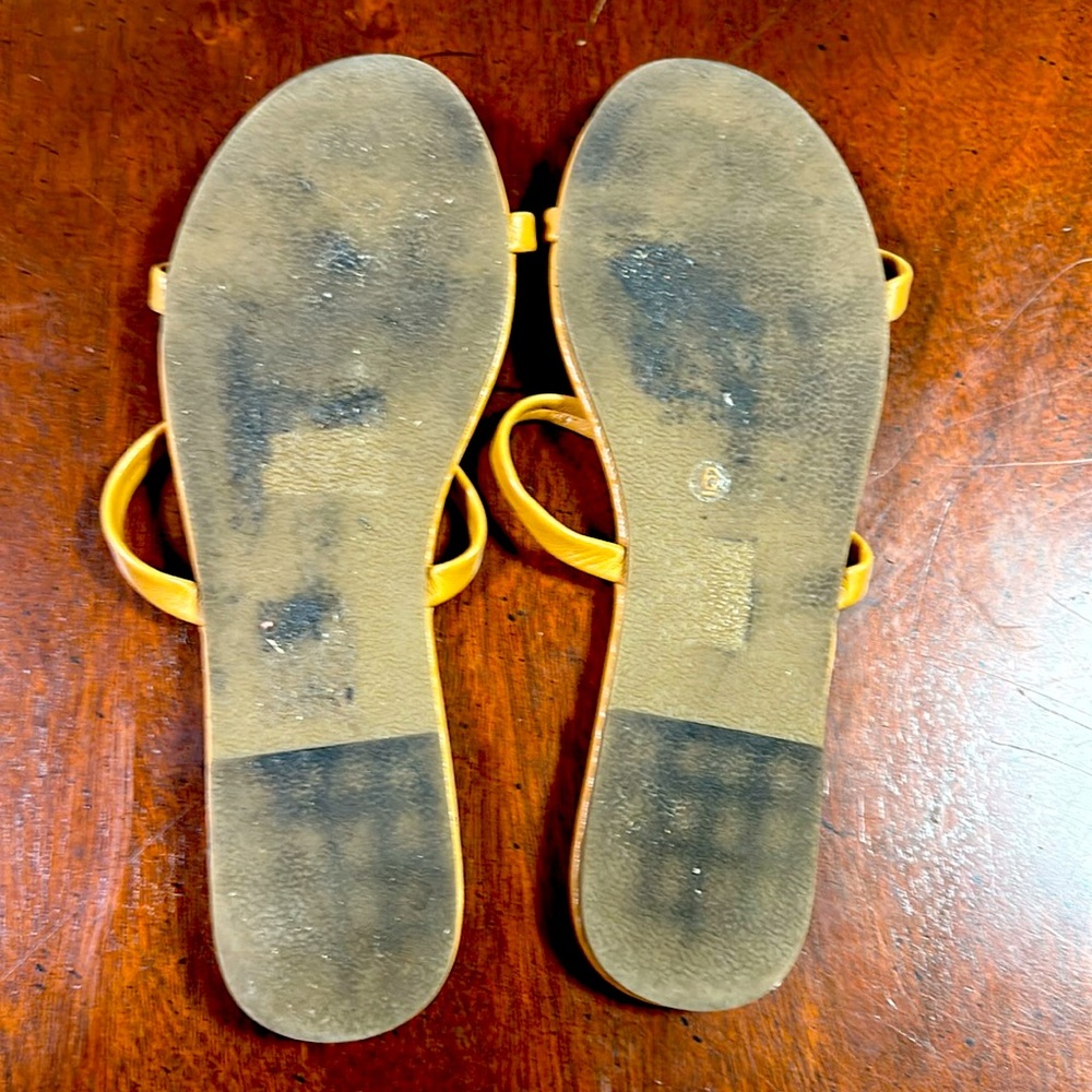 Journee Collection Adyrae in Tan - Picture 2 of 2